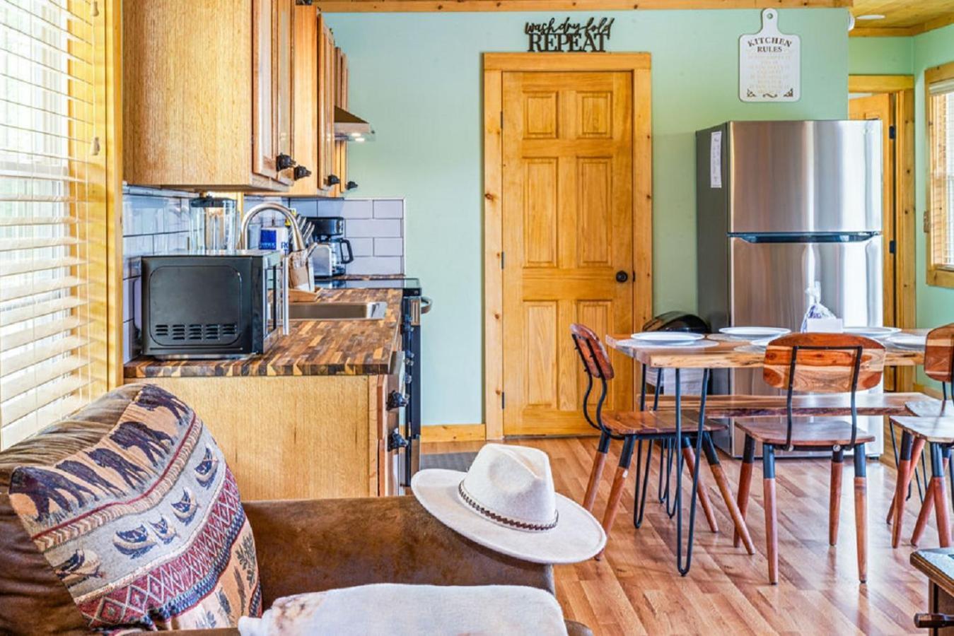 Brand New Tiny Cabin! A Bearly Adventure Sevierville Exterior foto